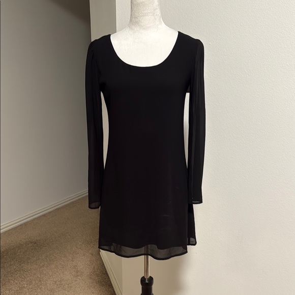 Black Long Sleeve Scoop Neck Sheath Dress - Picture 1 of 3
